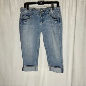 DKNY Jeans So-Low-Lita Jean Capris Cuffed Size 10